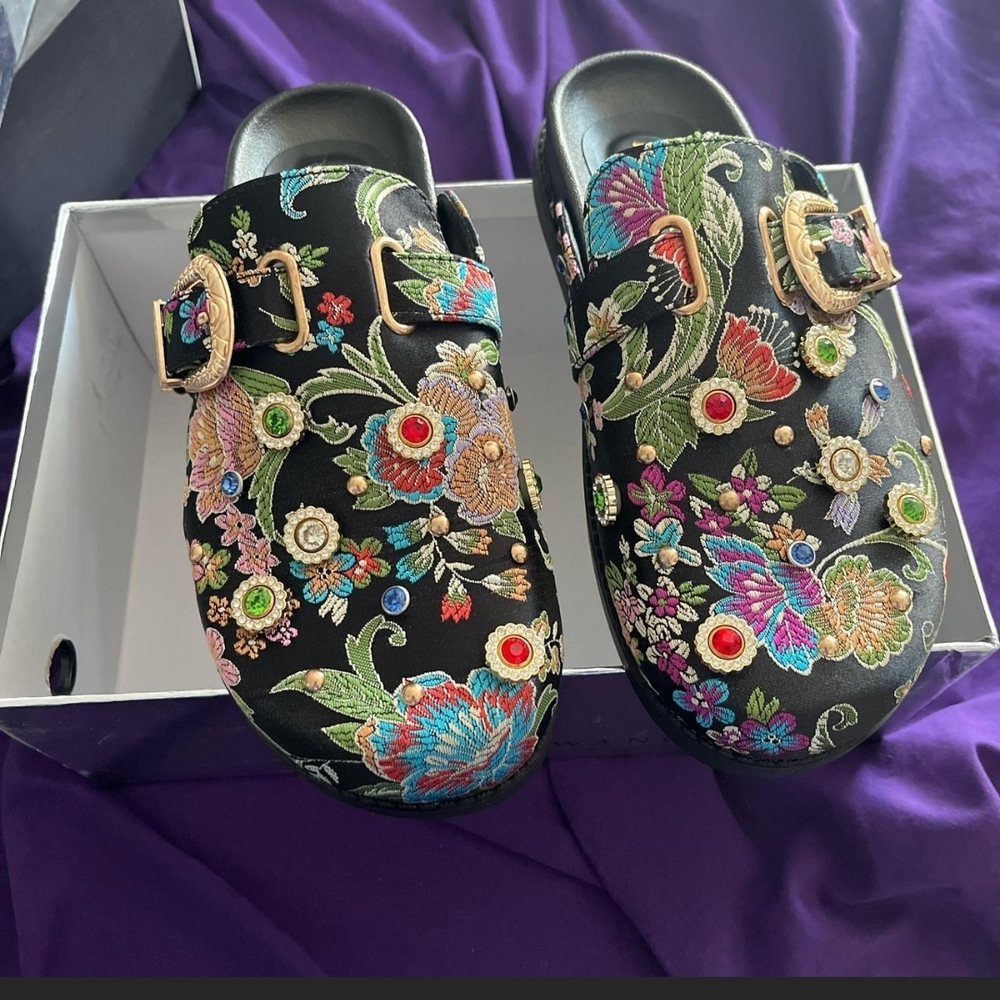Anslie-gold Mules-SOLD